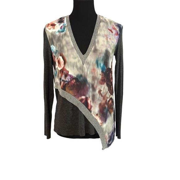 Zara Gray With Satin Watercolor Floral Overlay V-neck Knit Sweater Size Small - Picture 1 of 10